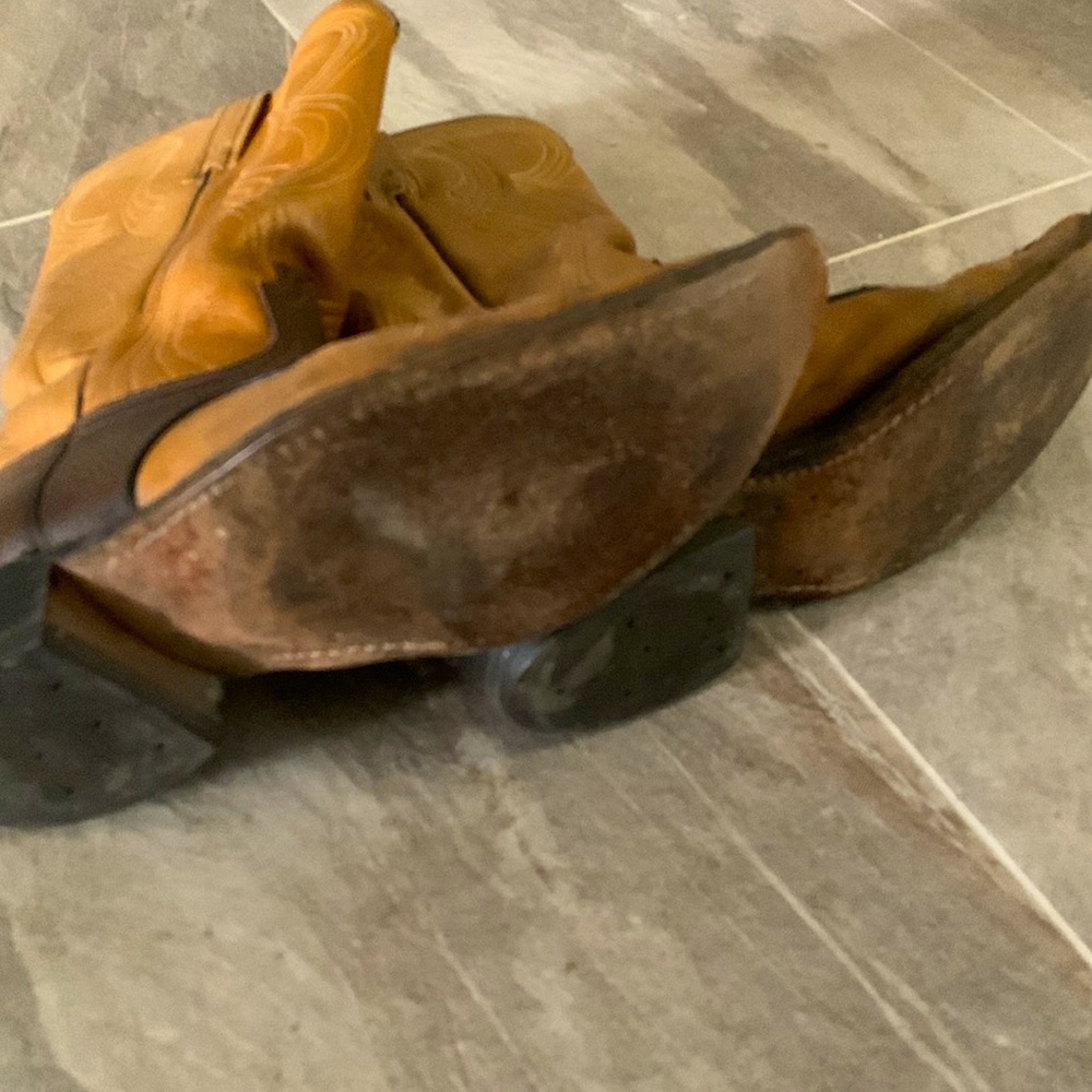 Leather Cowboy Boots in good condition - Picture 2 of 3